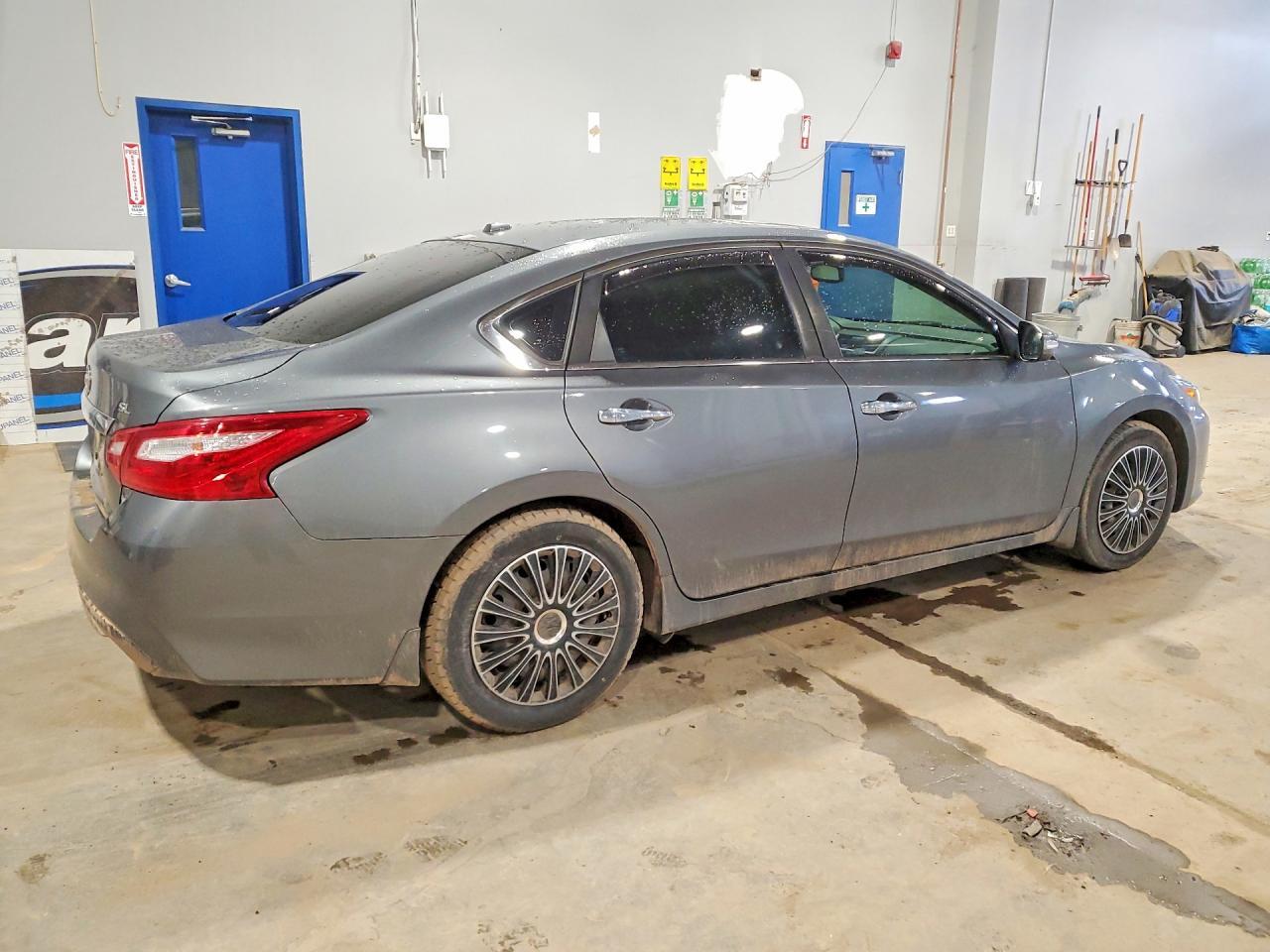 2017 Nissan Altima 2.5 - Фото 3