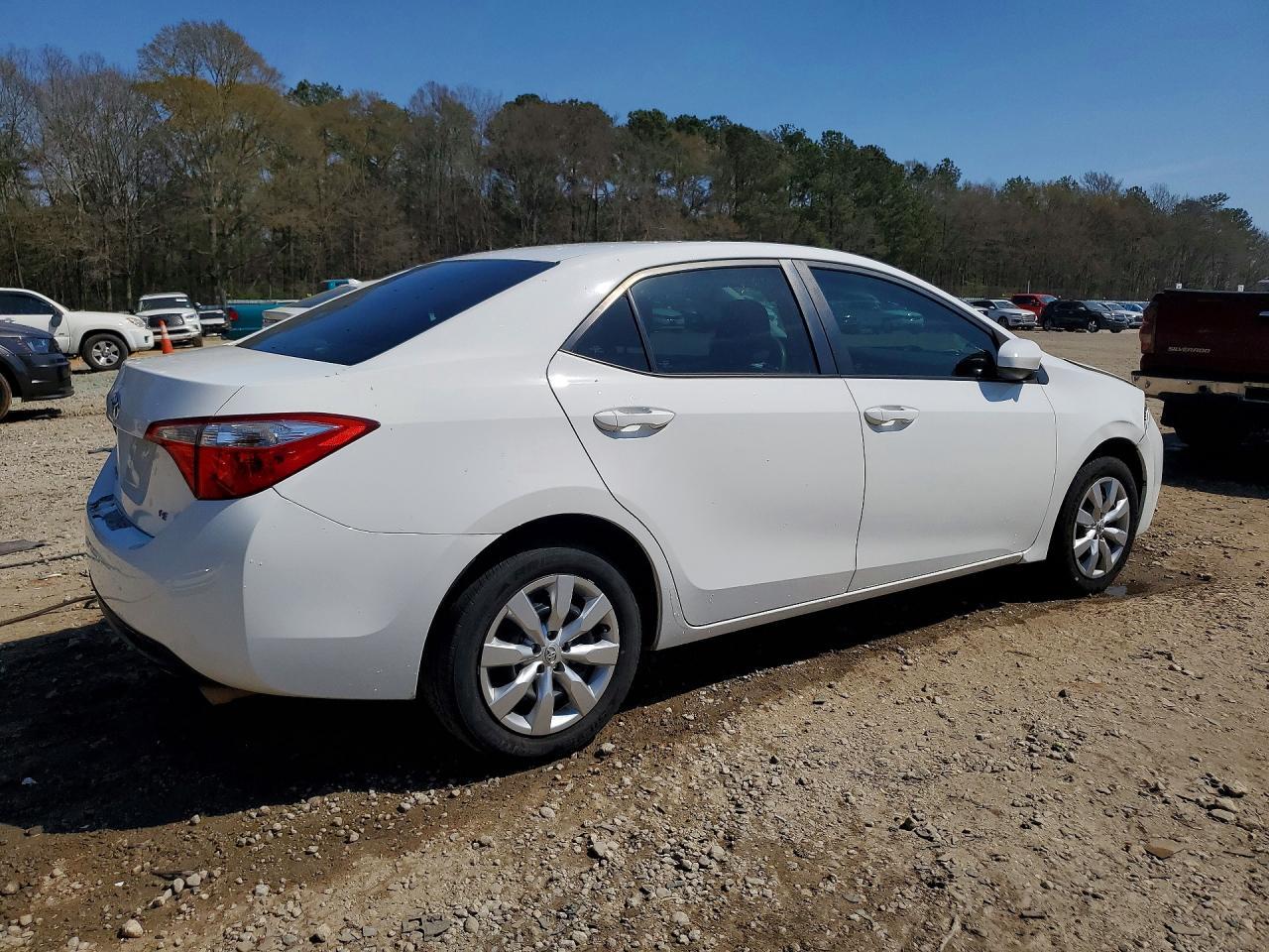 2015 Toyota Corolla Le - Image 3