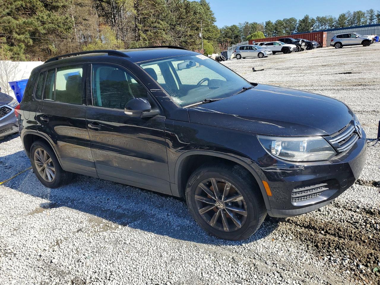 2018 Volkswagen Tiguan Limited - Image 4