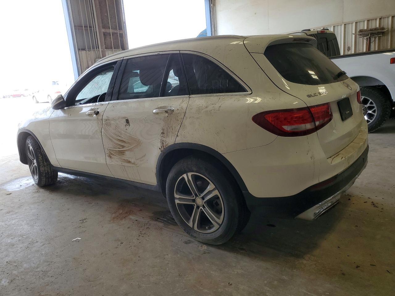 2017 Mercedes-Benz Glc 300 - Фото 2