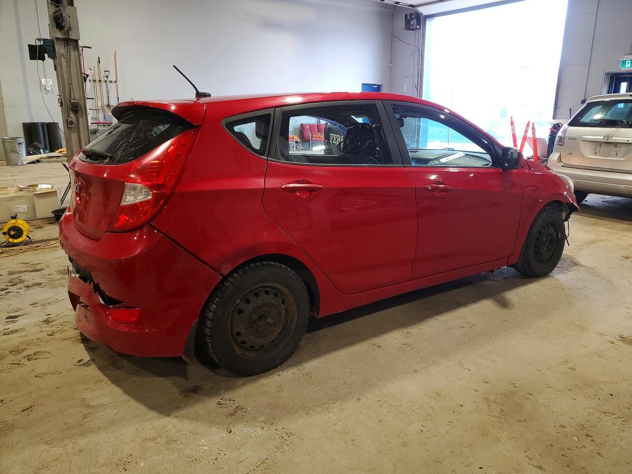 2014 Hyundai Accent Gls 5Dr - Фото 3