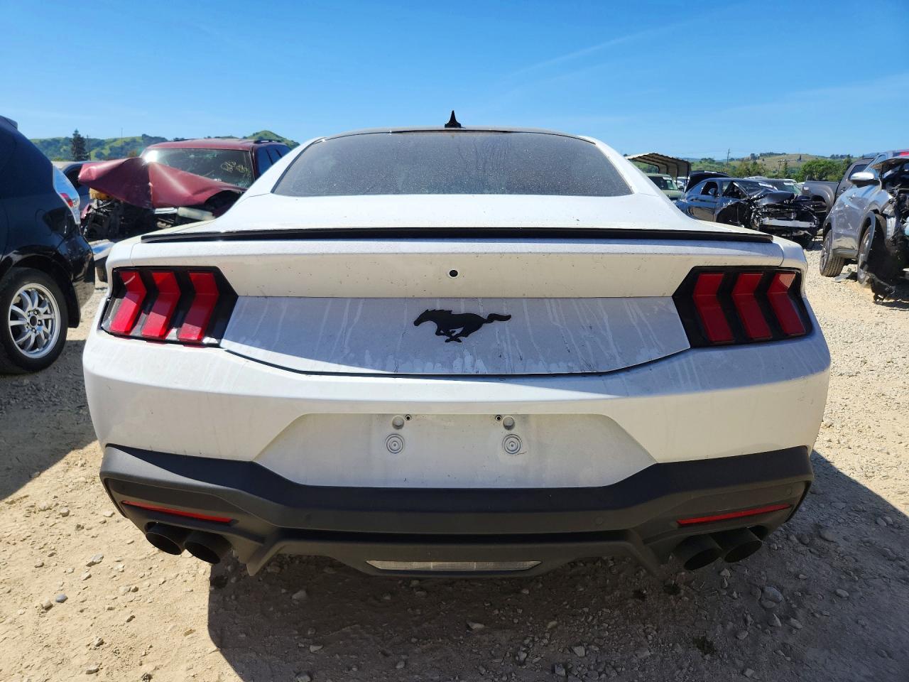 2025 Ford Mustang - Фото 6