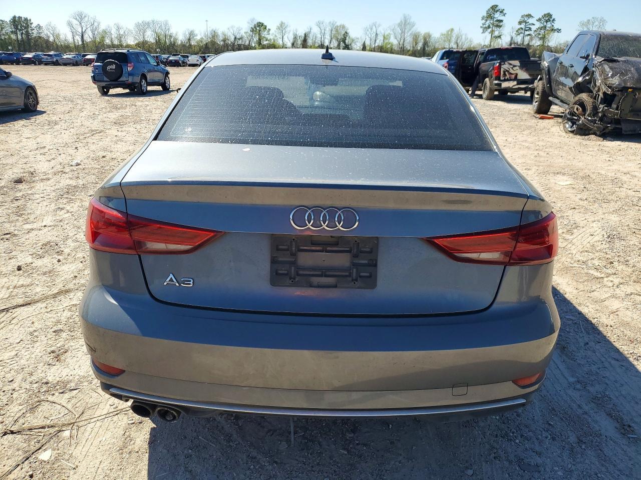 2017 Audi A3 Premium - Фото 6