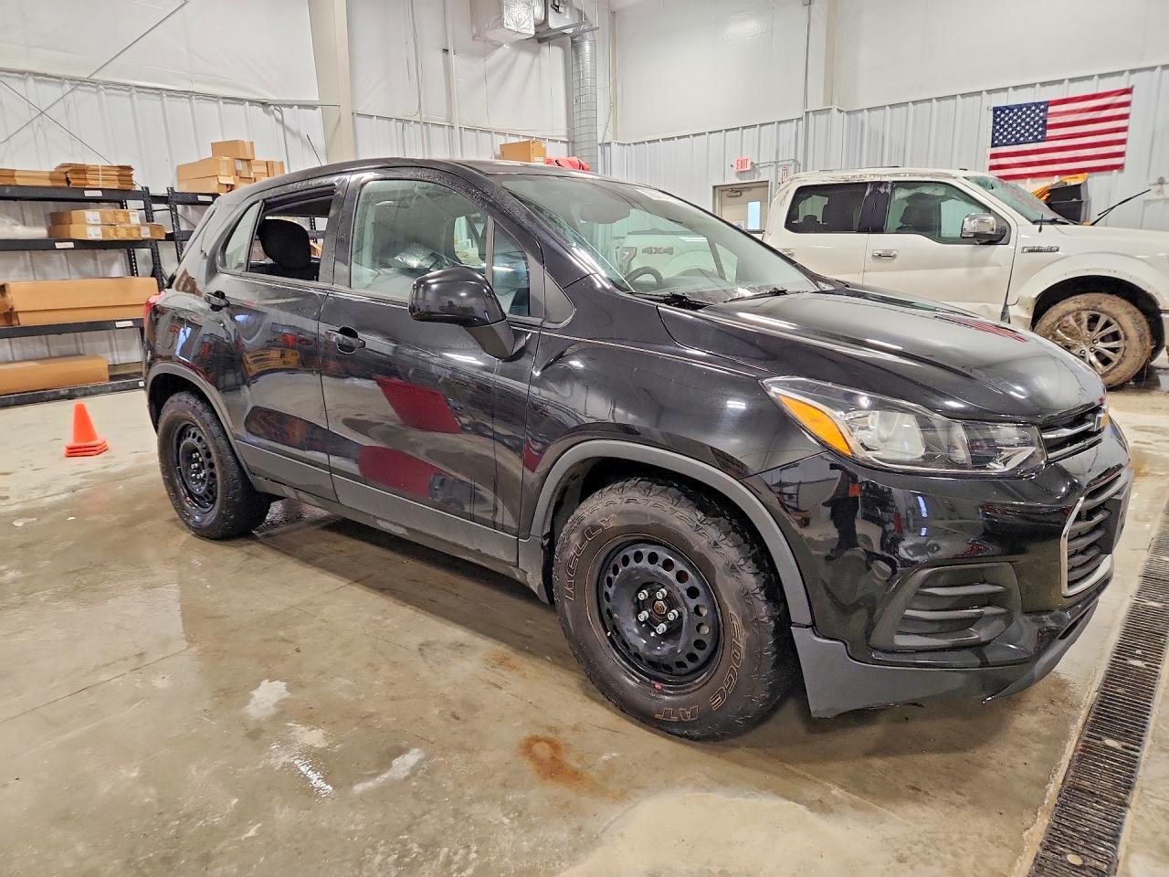 2019 Chevrolet Trax Ls - Image 4
