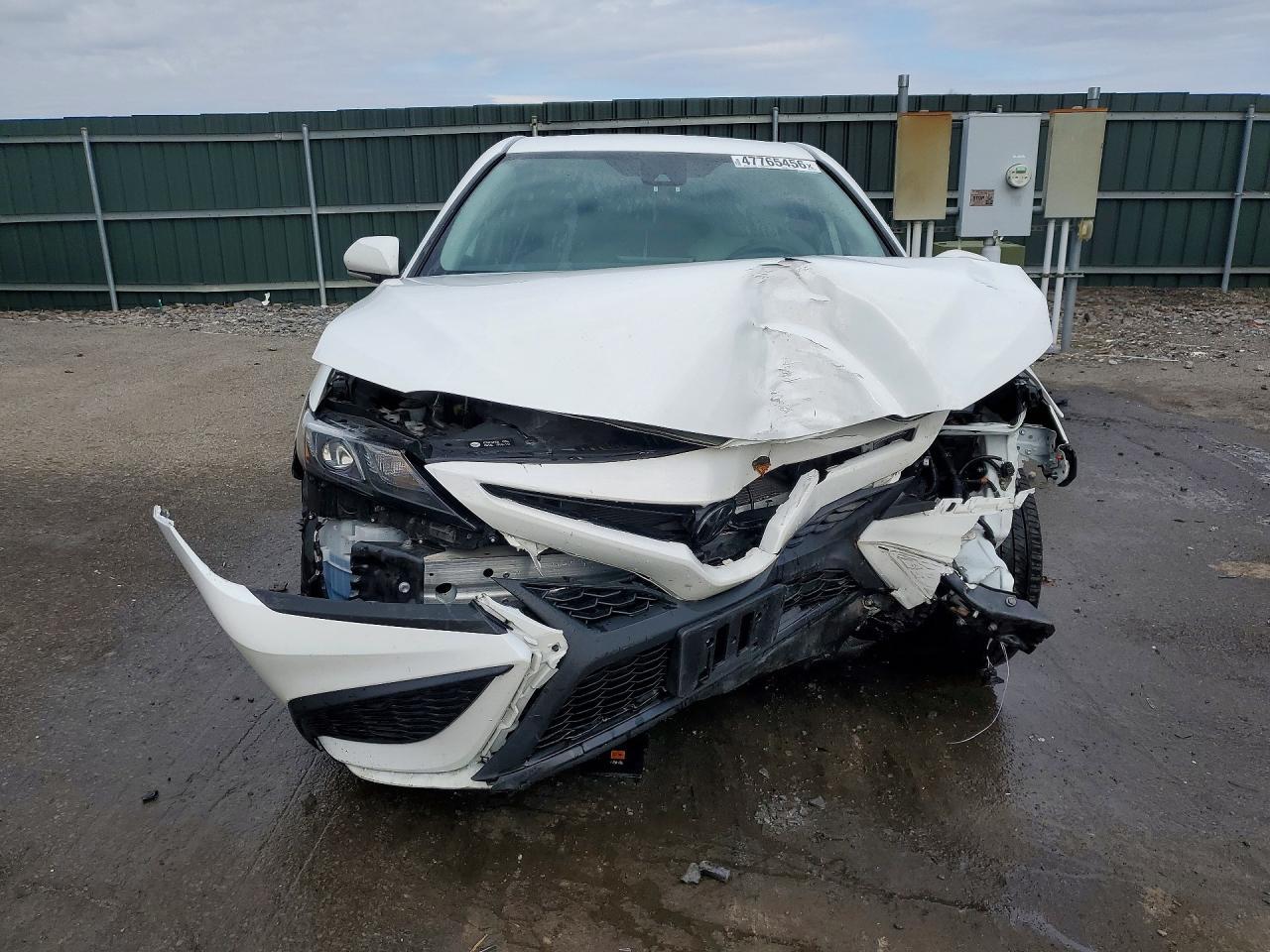 2024 Toyota Camry Se - Фото 5