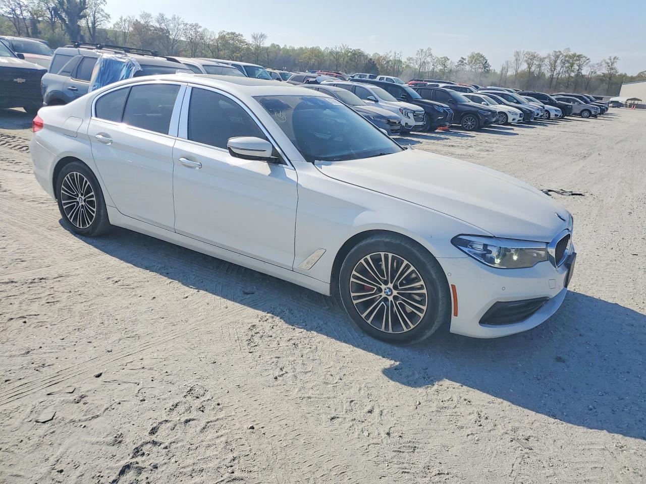 2019 BMW 530 I - Фото 4