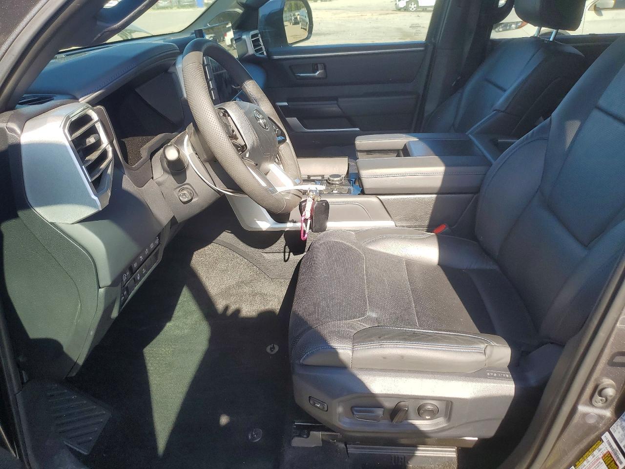 2023 Toyota Sequoia Platinum - Фото 7