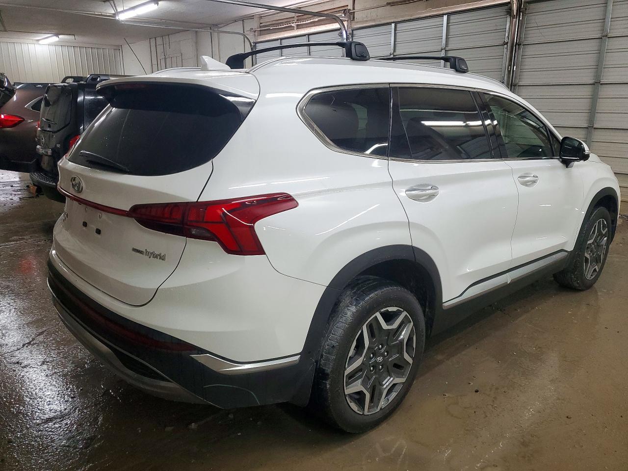 2023 Hyundai Santa Fe Hybrid Limited - Image 3