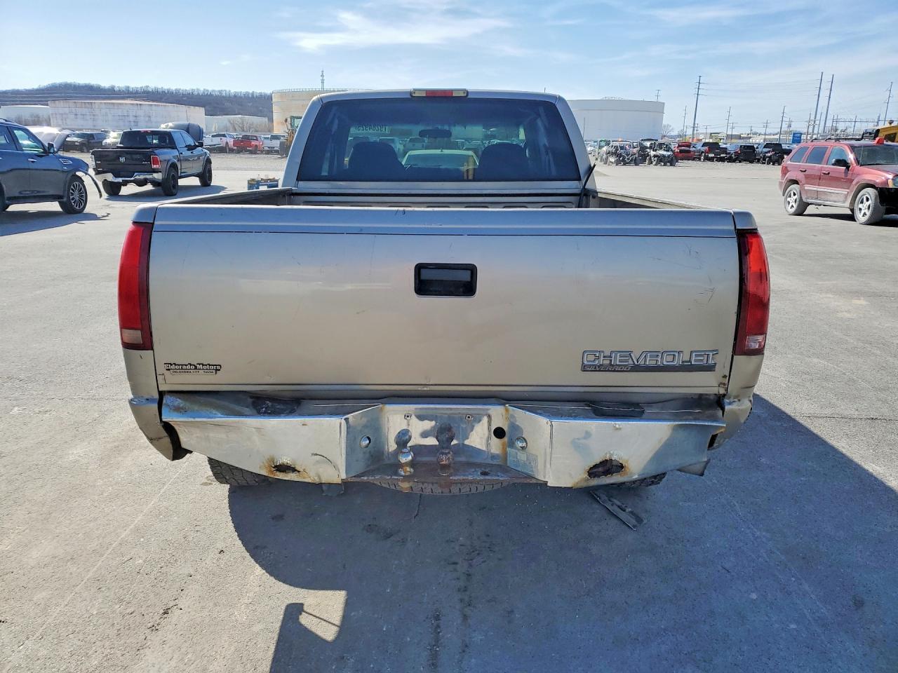 1998 Chevrolet Gmt-400 C1500 - Image 6