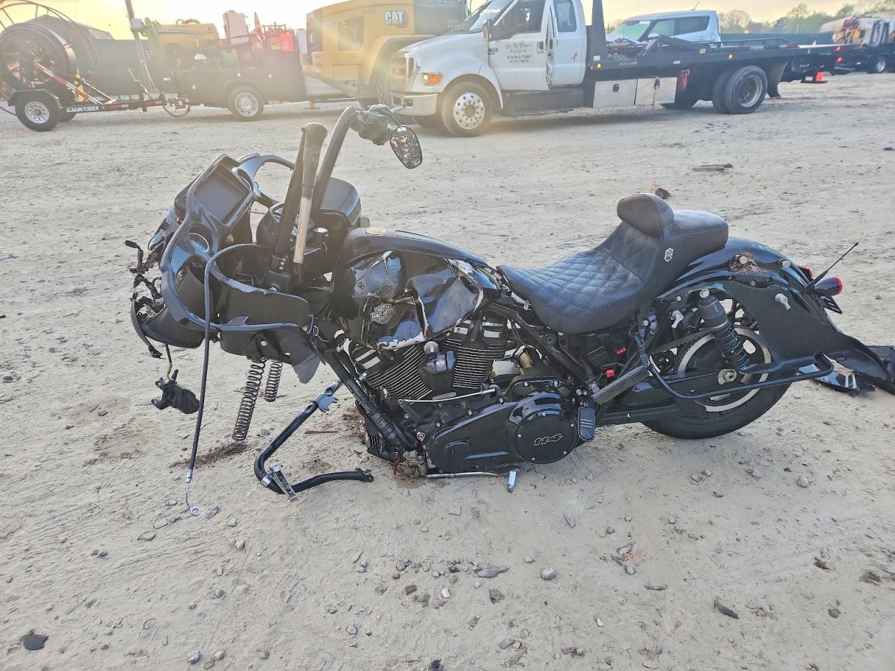 2021 Harley-Davidson Fltrxs - Фото 3