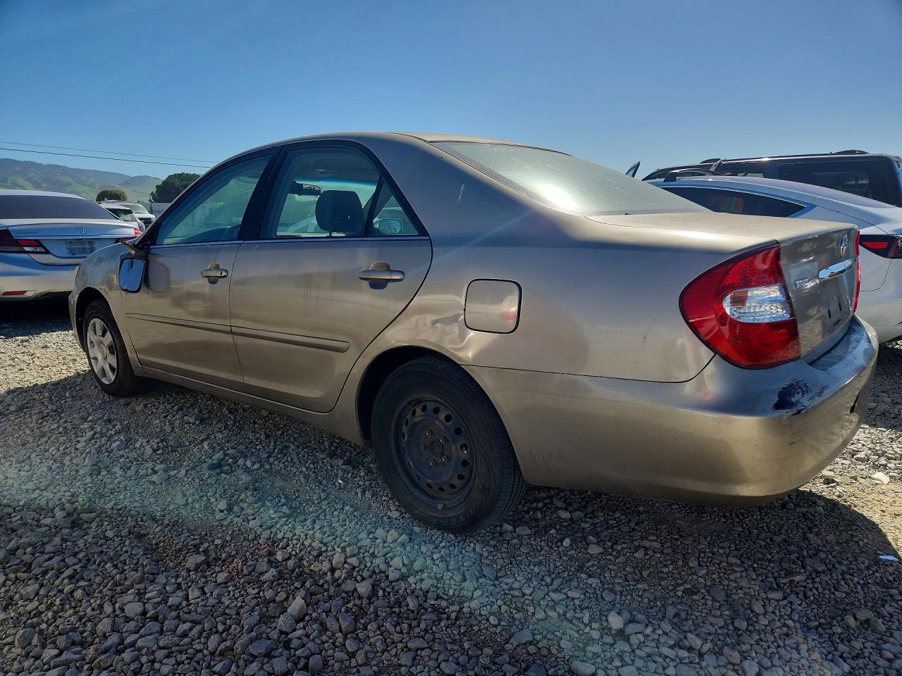 2003 Toyota Camry Le - Фото 2