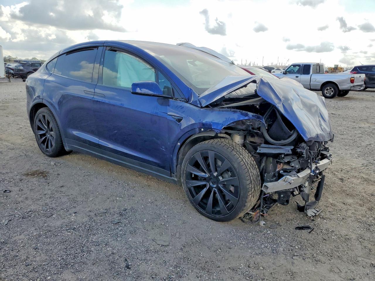 2022 Tesla Model X - Фото 4
