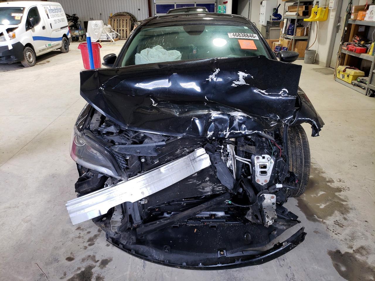 2015 Chrysler 200 Limited - Image 5