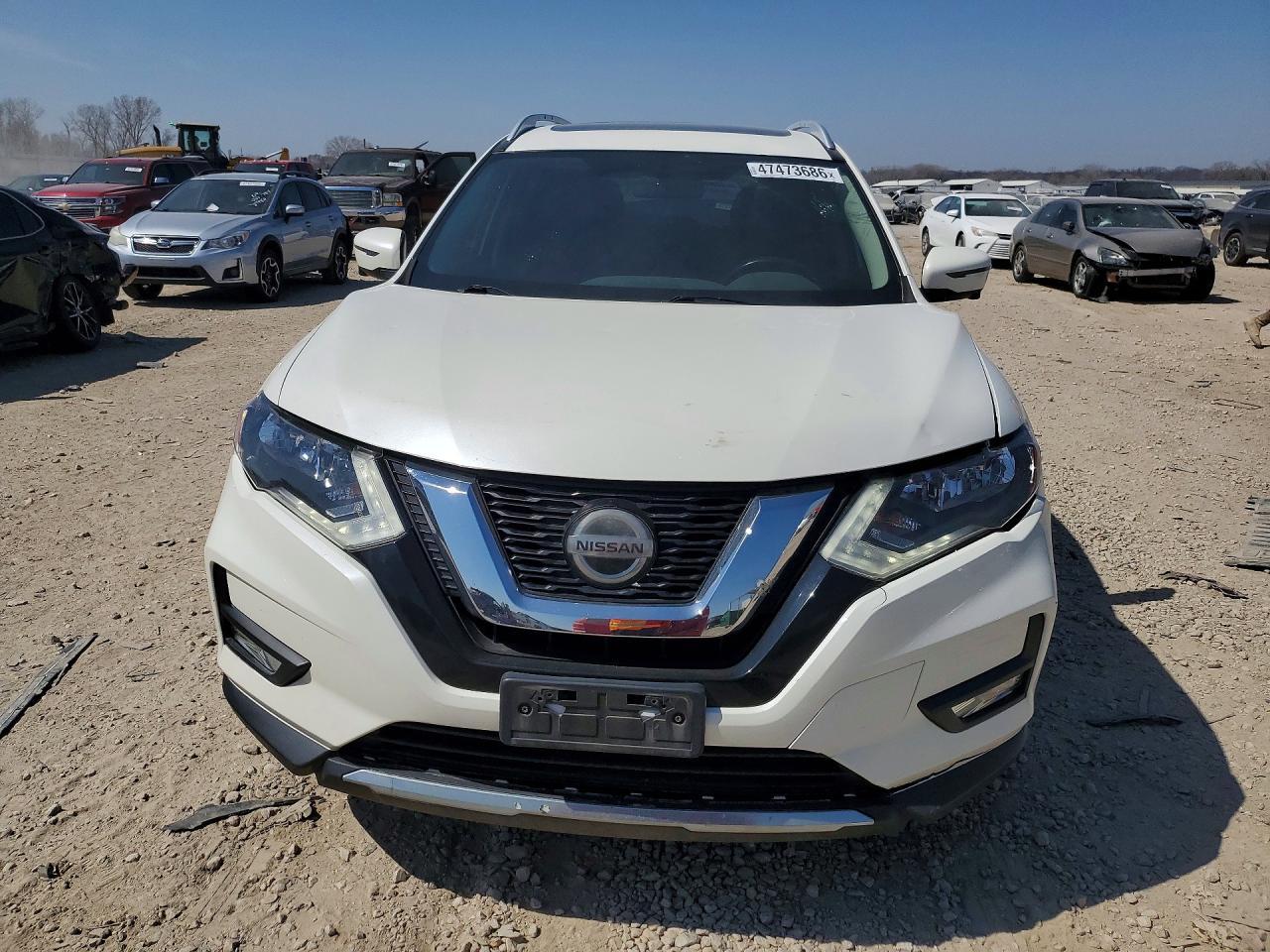 2018 Nissan Rogue - Image 5