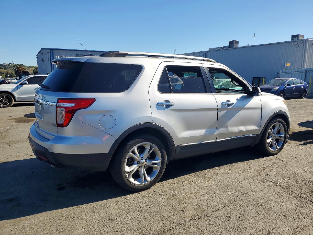 2011 Ford Explorer Limited - Image 3
