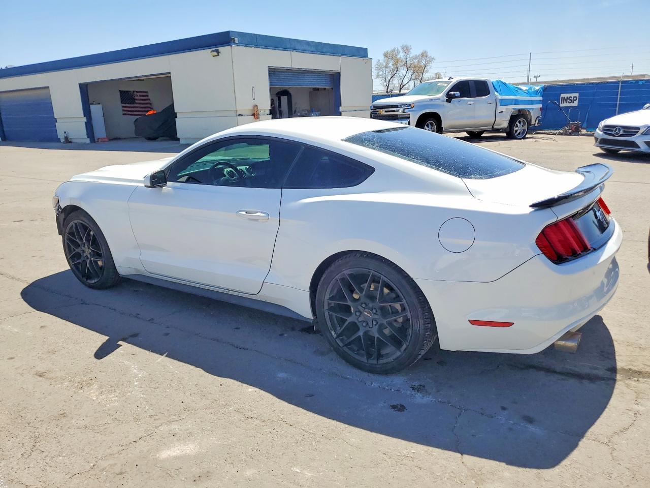 2015 Ford Mustang - Фото 2