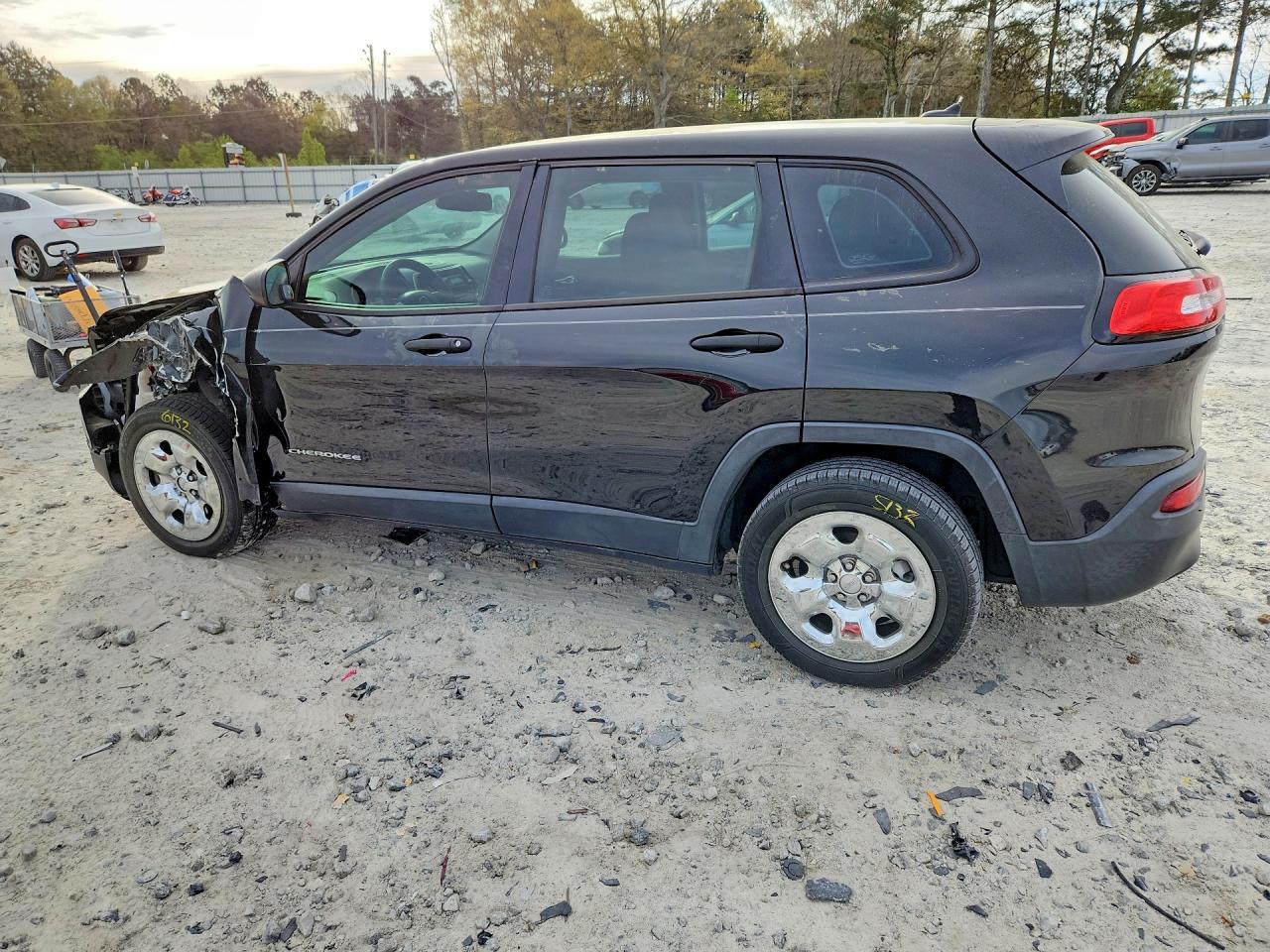 2014 Jeep Cherokee Sport - Фото 2