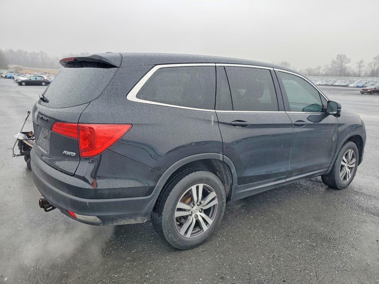 2018 Honda Pilot Ex - Image 3