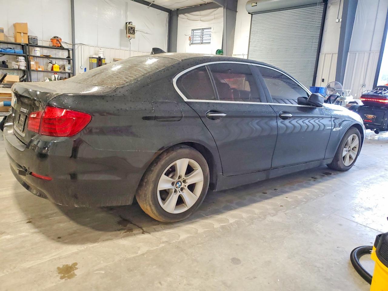 2011 BMW 528 I - Фото 3