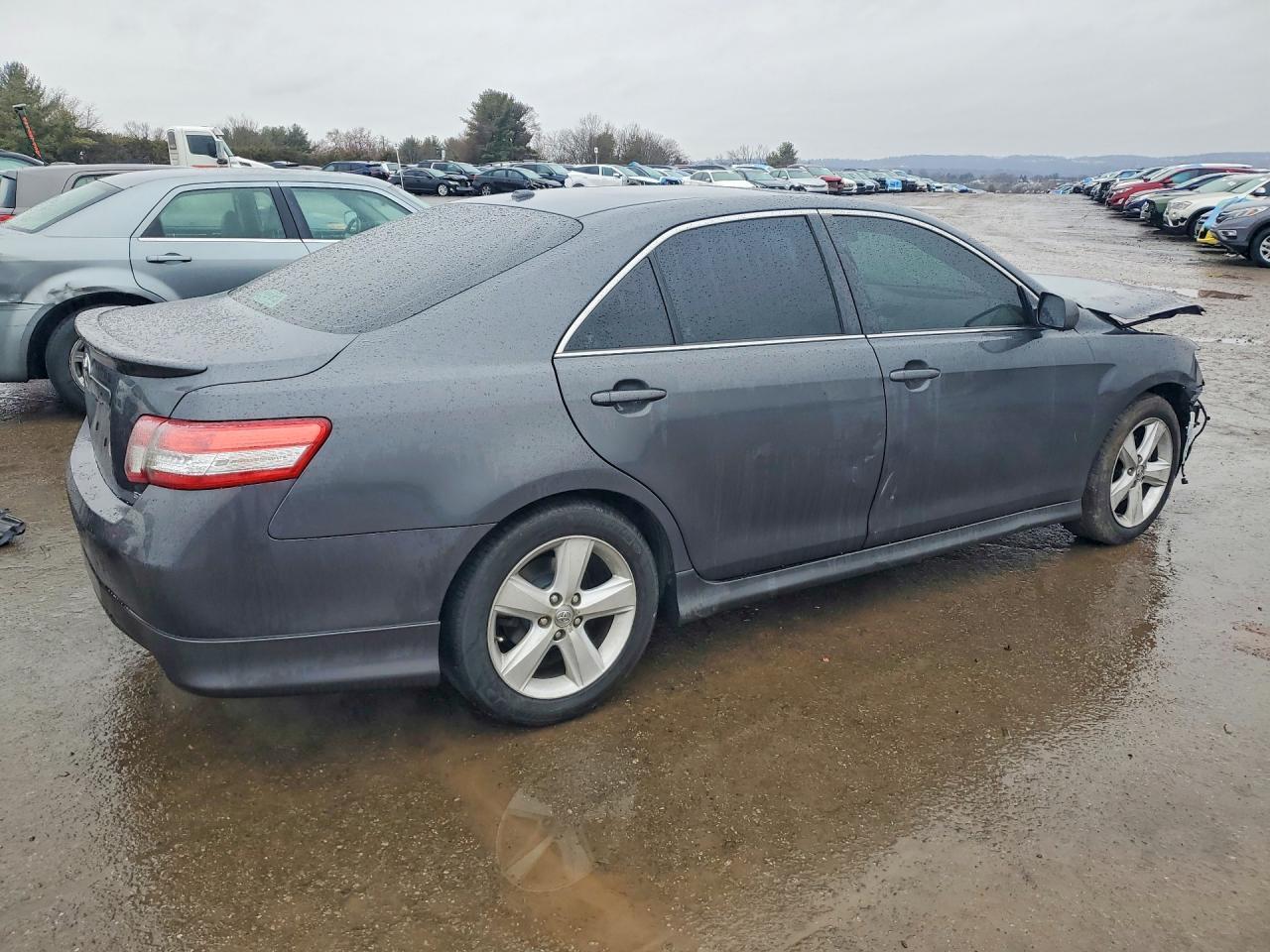 2011 Toyota Camry Se - Фото 3