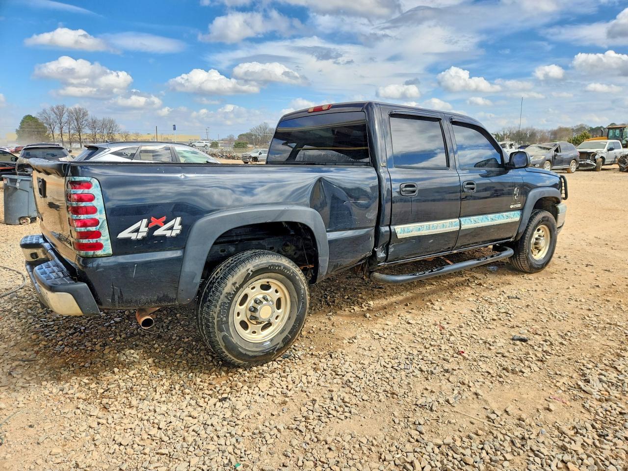 2004 Chevrolet Silverado K2500 - Image 3