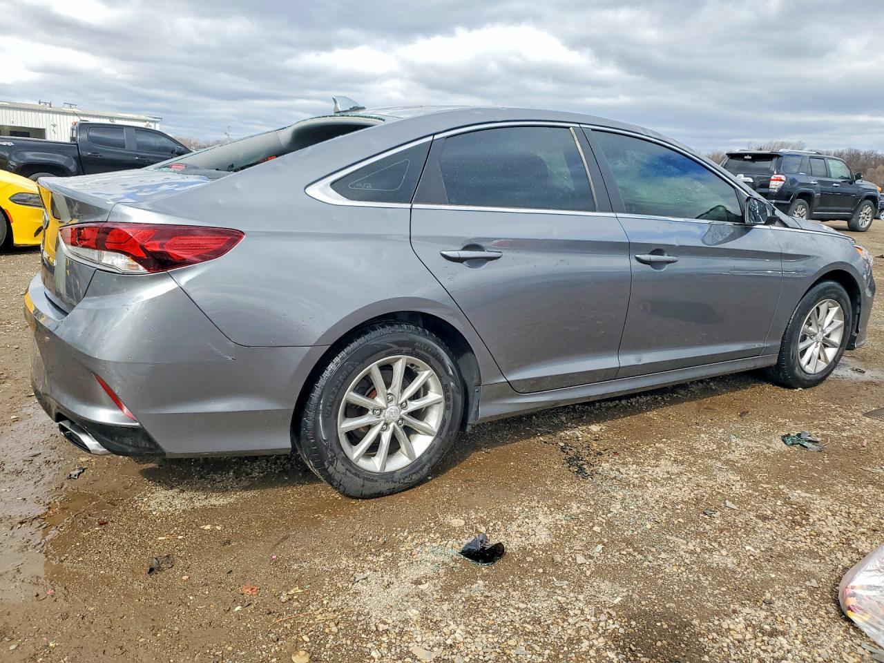 2018 Hyundai Sonata Se - Фото 3