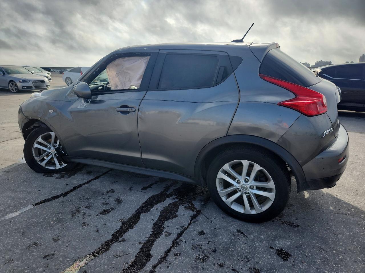 2011 Nissan Juke S - Фото 2