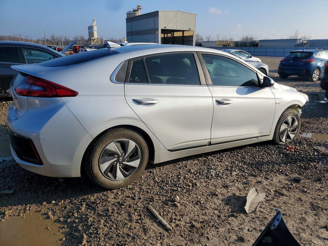 2017 Hyundai Ioniq Hybrid Sel - Фото 3