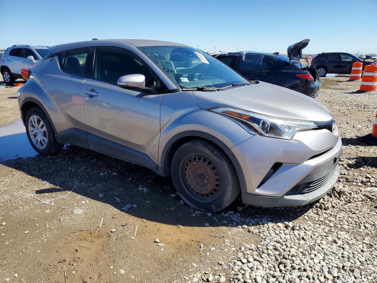 2019 Toyota C-Hr Xle - Фото 4