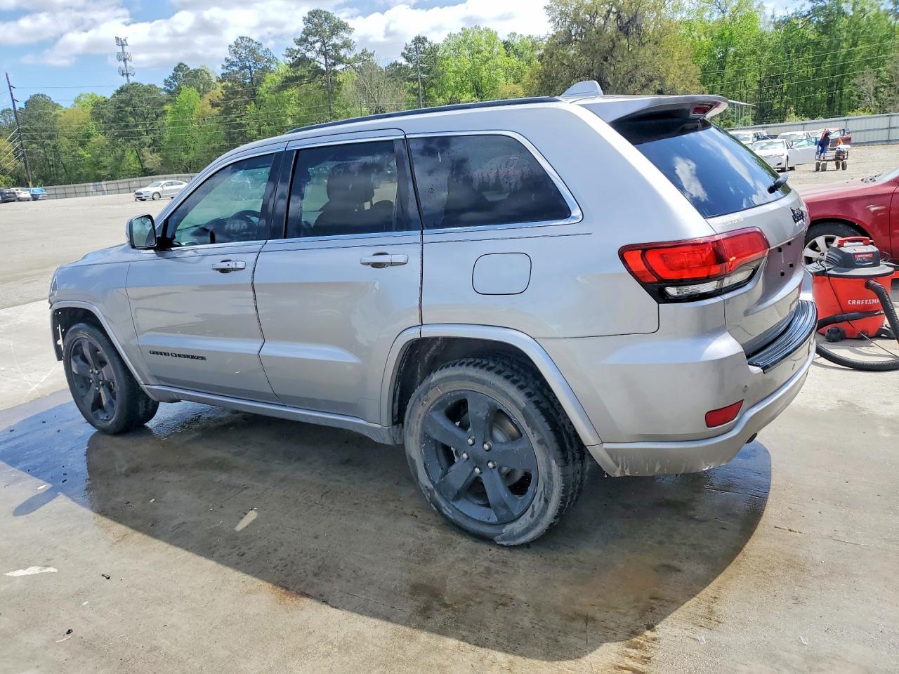 2015 Jeep Grand Cherokee Laredo - Фото 2