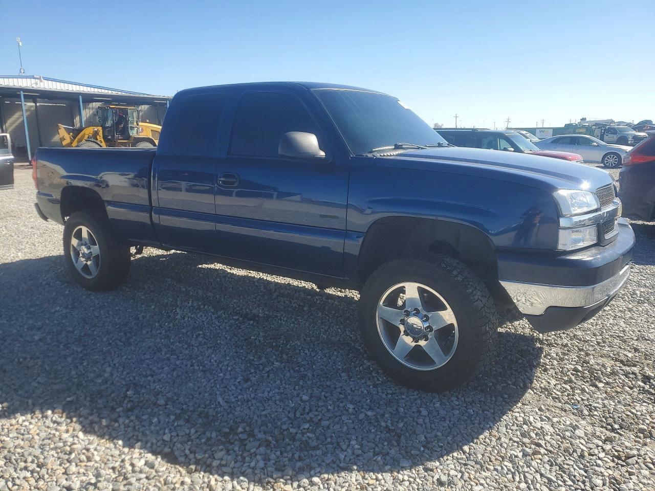 2003 Chevrolet Silverado K2500 Heavy Duty - Image 4