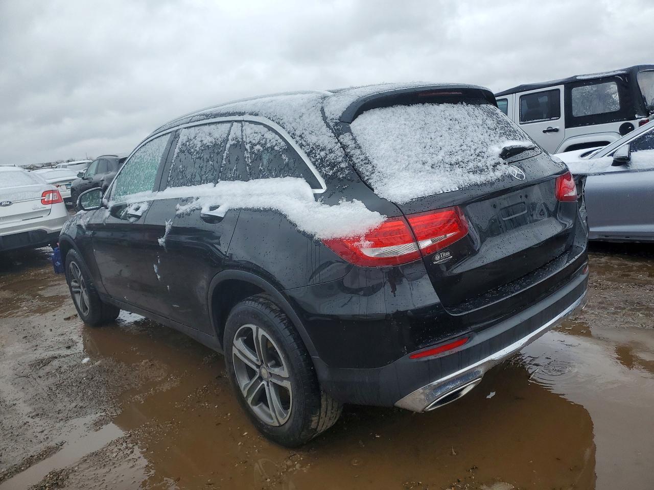 2016 Mercedes-Benz Glc 300 4Matic - Image 2