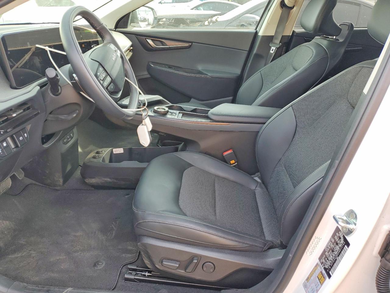 2025 Kia Ev6 Light - Фото 7