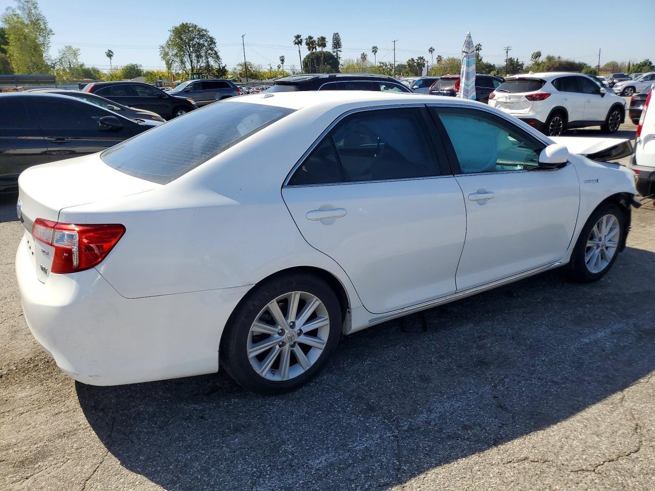 2012 Toyota Camry Hybrid Xle - Фото 3