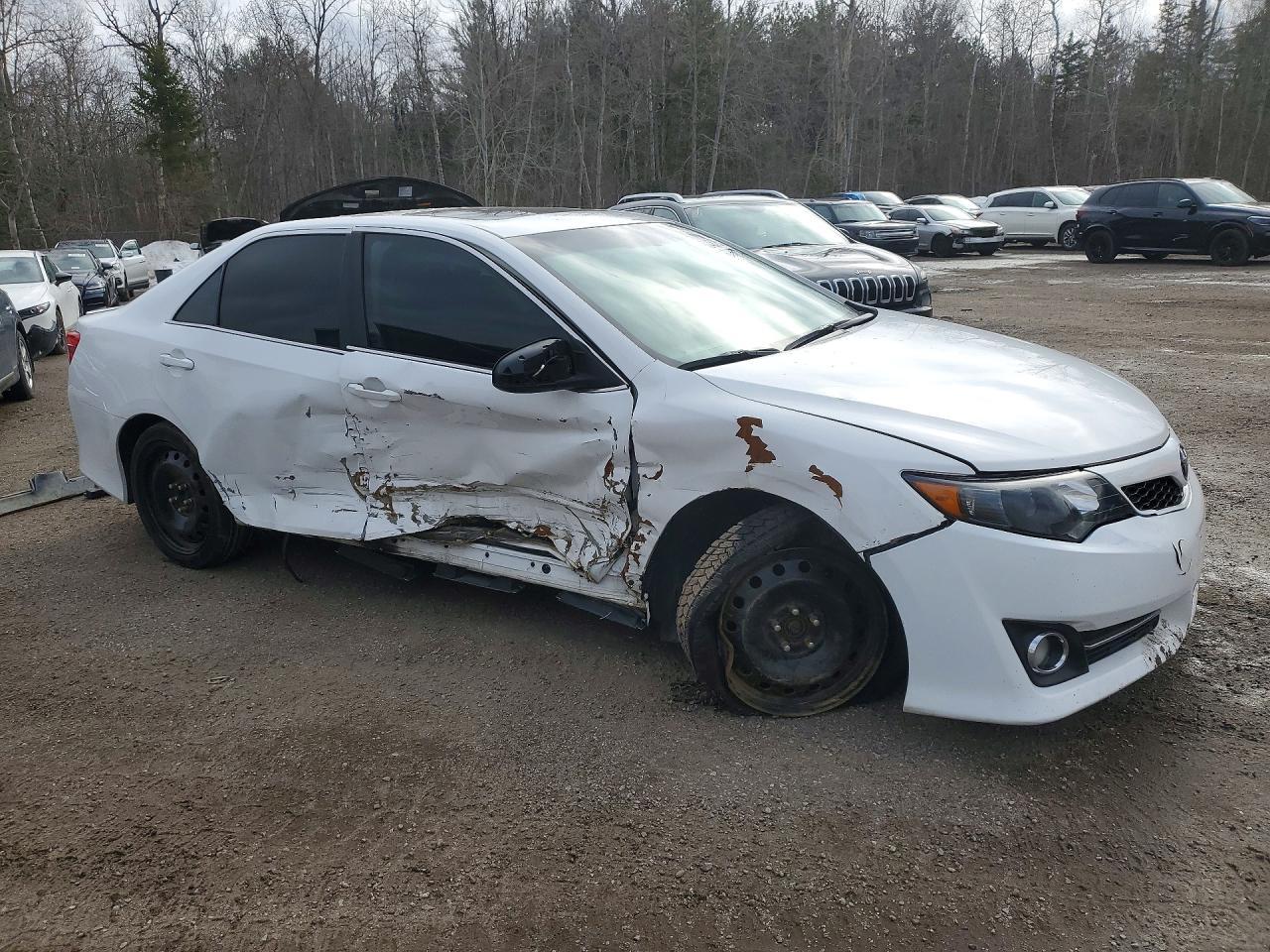 2014 Toyota Camry L - Фото 4