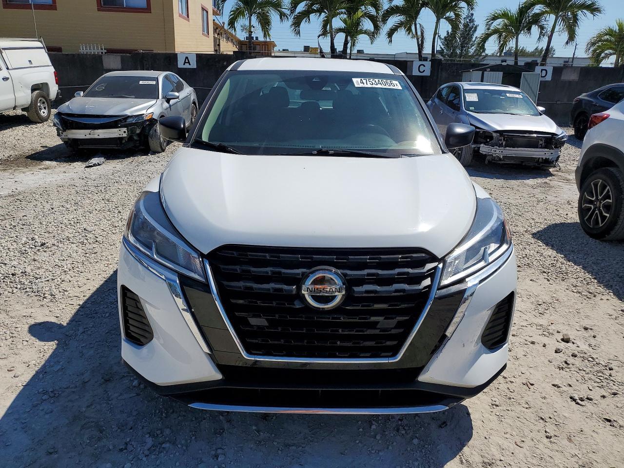 2021 Nissan Kicks S - Image 5