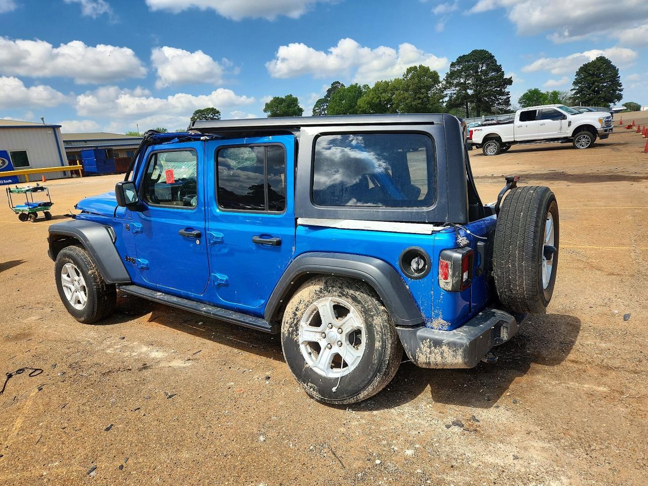 2022 Jeep Wrangler Unlimited Sport - Фото 2