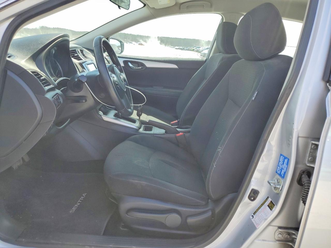 2019 Nissan Sentra S - Image 7
