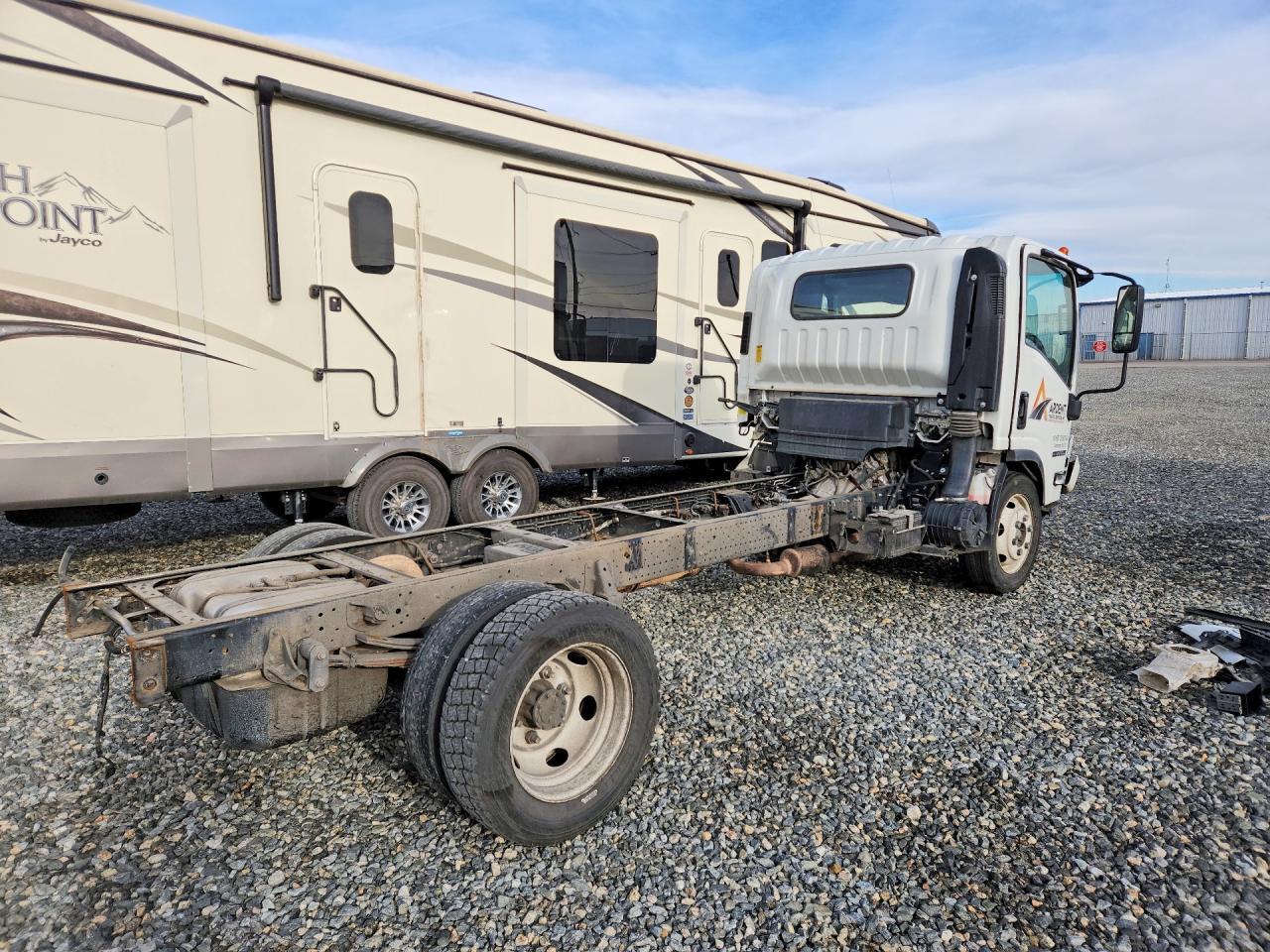 2024 Isuzu Npr Hd Truck Cab And Chassis - Image 3