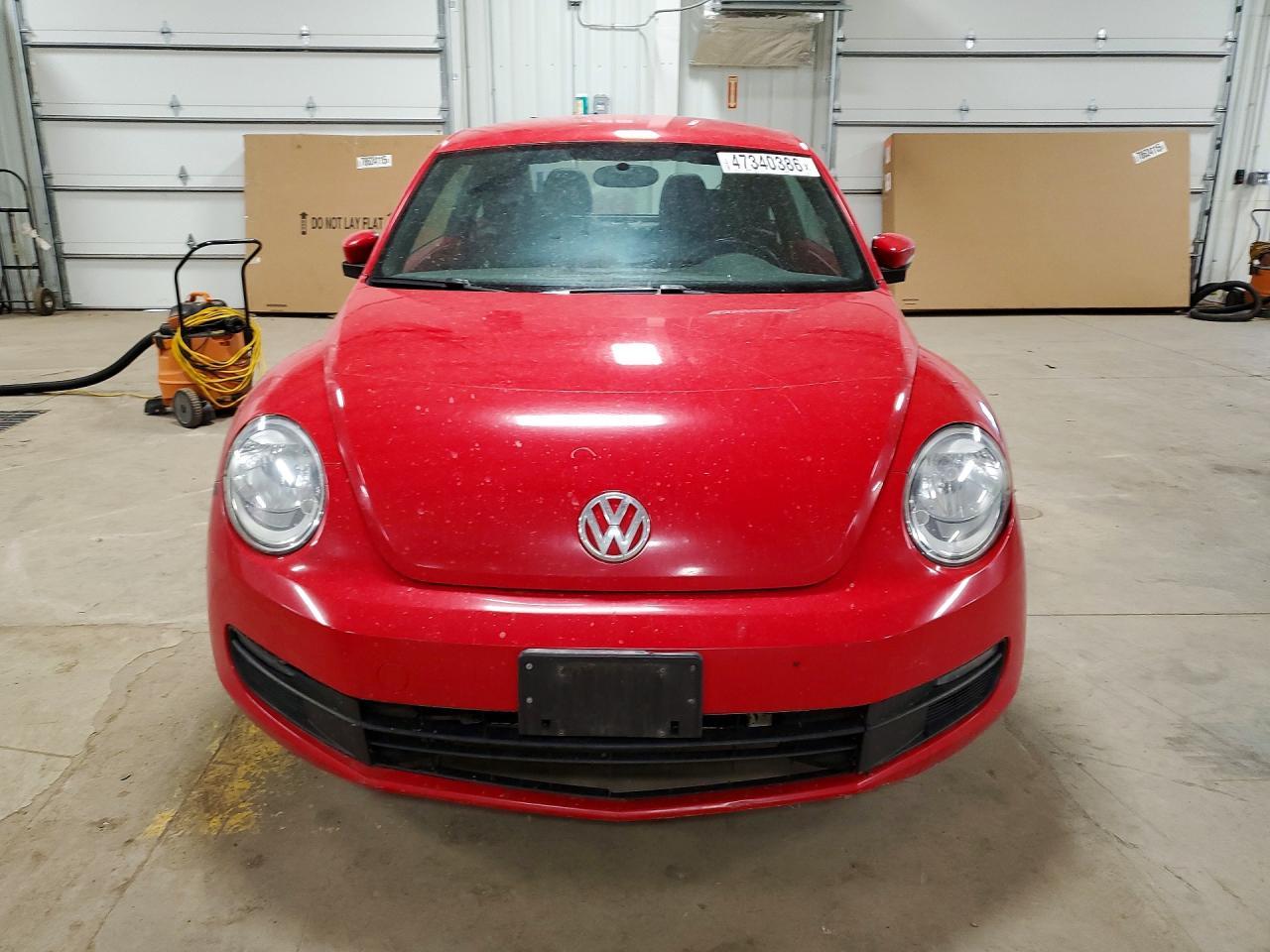 2012 Volkswagen Beetle - Фото 5
