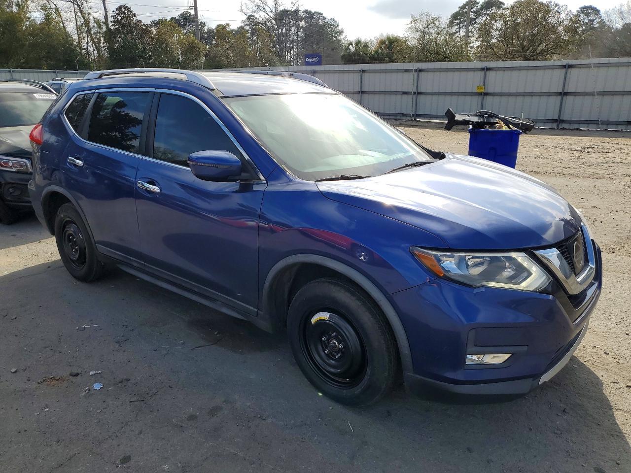 2017 Nissan Rogue Sv - Image 4