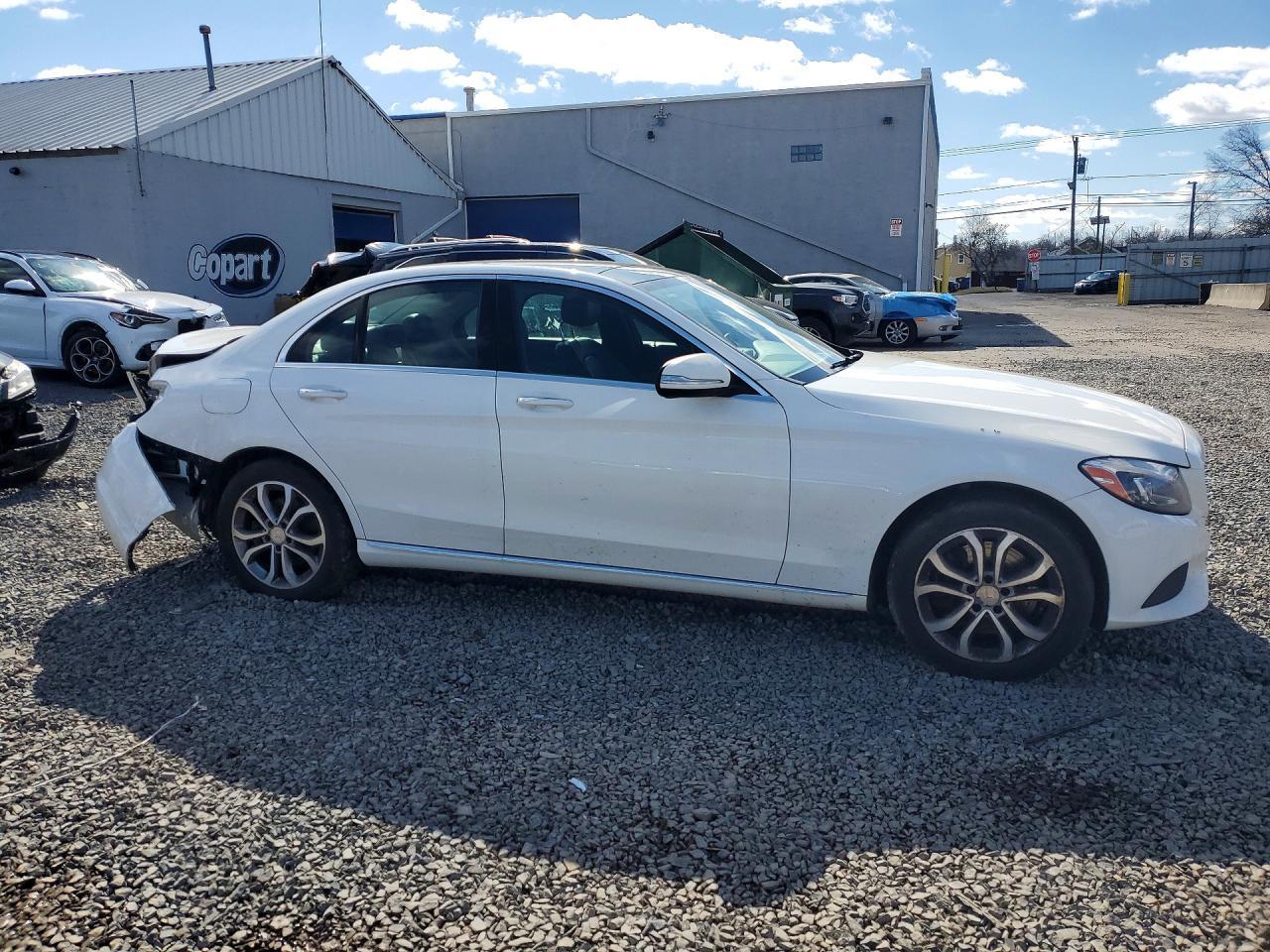 2015 Mercedes-Benz C 300 4Matic - Фото 4