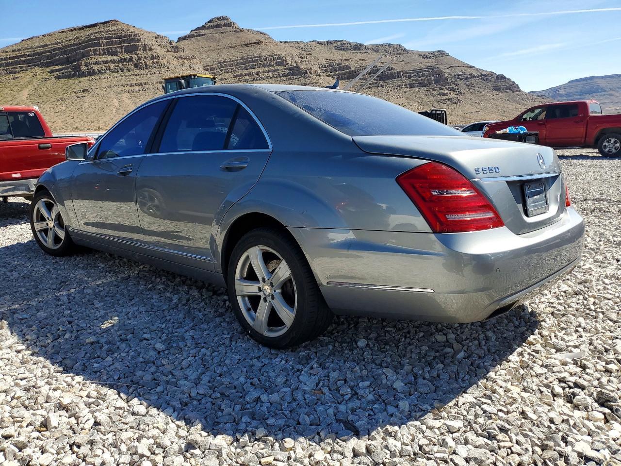 2010 Mercedes-Benz S 550 - Фото 2
