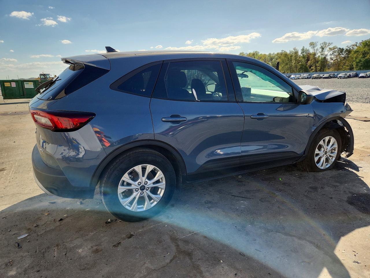 2025 Ford Escape St Line Select - Image 3