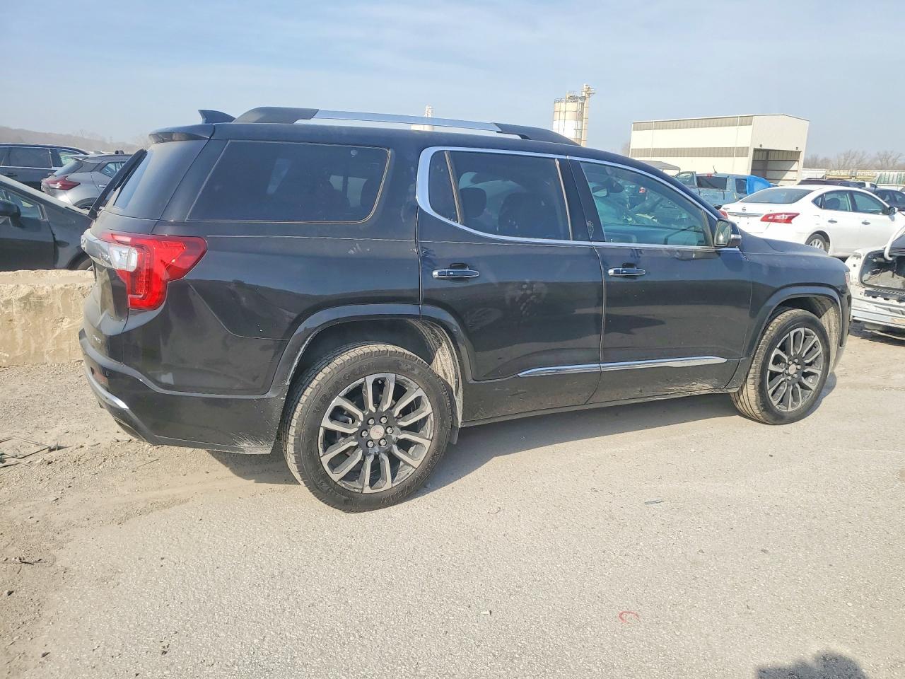 2020 GMC Acadia Denali - Фото 3
