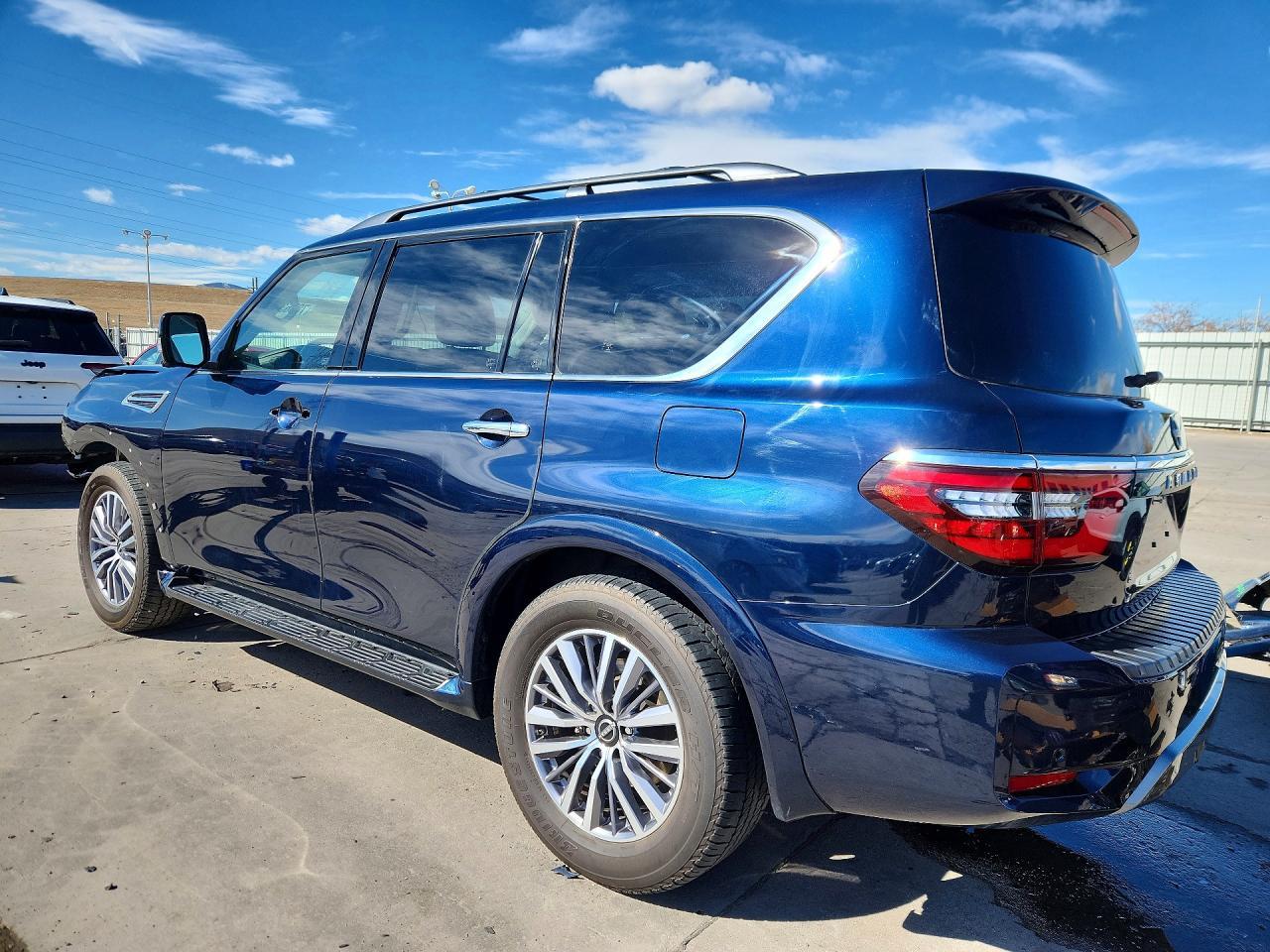 2023 Nissan Armada Sl - Image 2