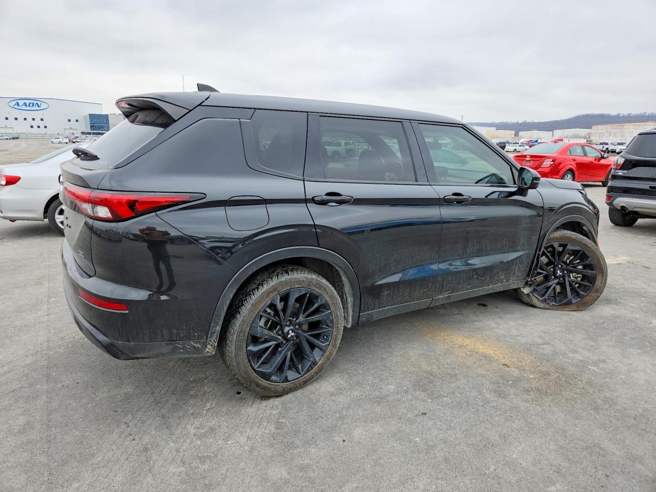 2024 Mitsubishi Outlander Se - Фото 3