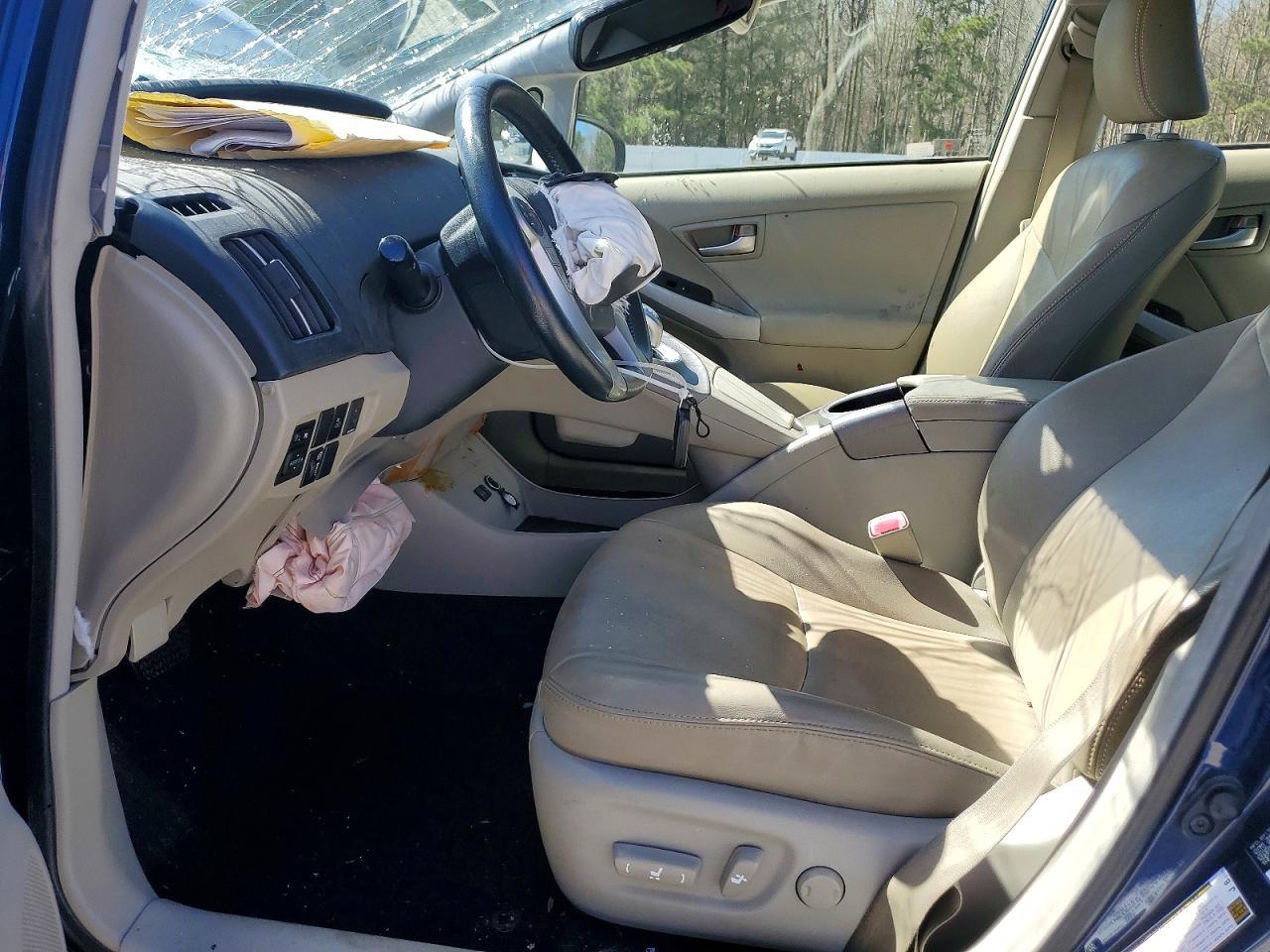 2013 Toyota Prius Four - Фото 7