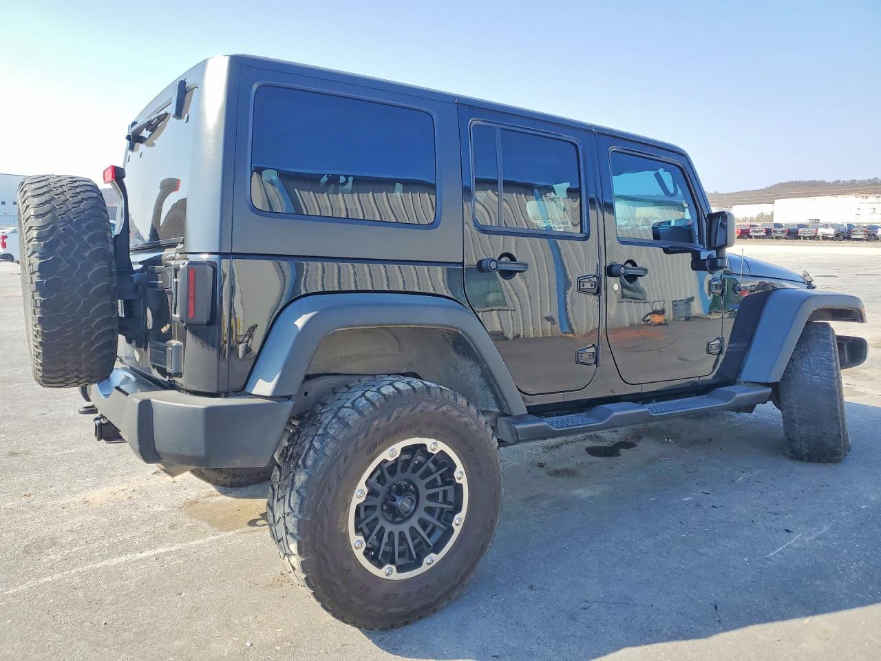 2015 Jeep Wrangler Unlimited Sport - Фото 3