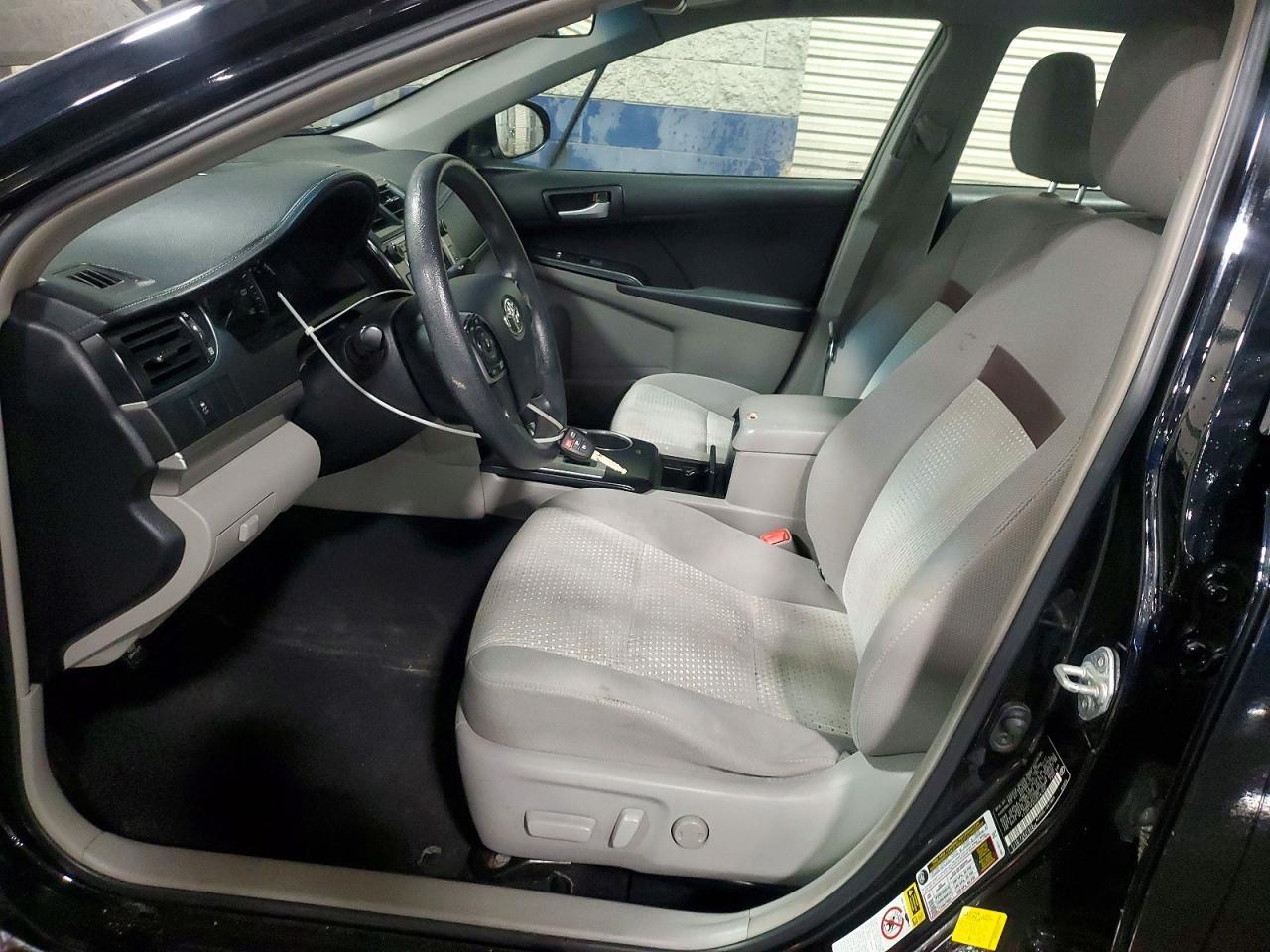 2012 Toyota Camry Le - Фото 7